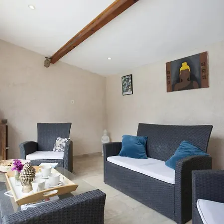 Maison Familiale Avec Piscine A Ferienhaus