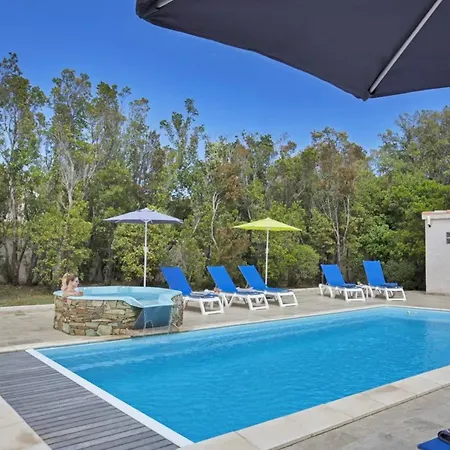 펜션 Maison Familiale Avec Piscine A