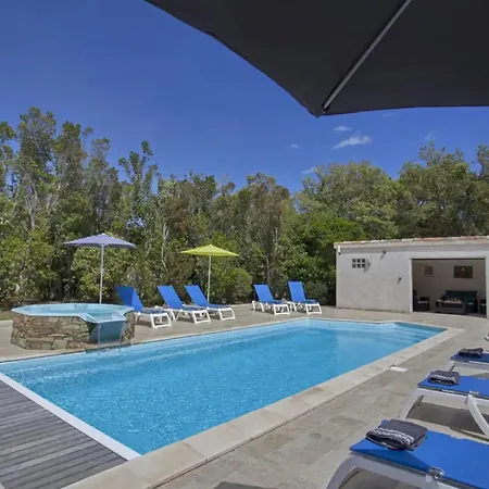 Maison Familiale Avec Piscine A 펜션 *